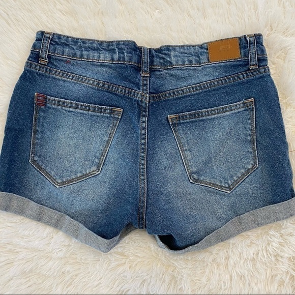 Bdg mid-rise cuffed alexa denim jean shorts size 28 - Picture 3 of 5